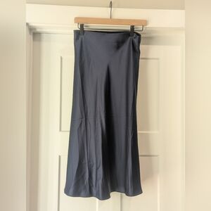 NWT Quince Navy Blue midi skirt, washable silk.